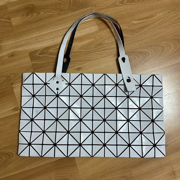 SOLD ISSEY MIYAKE BAOBAO HANDBAG TOTE - Picture 2 of 5